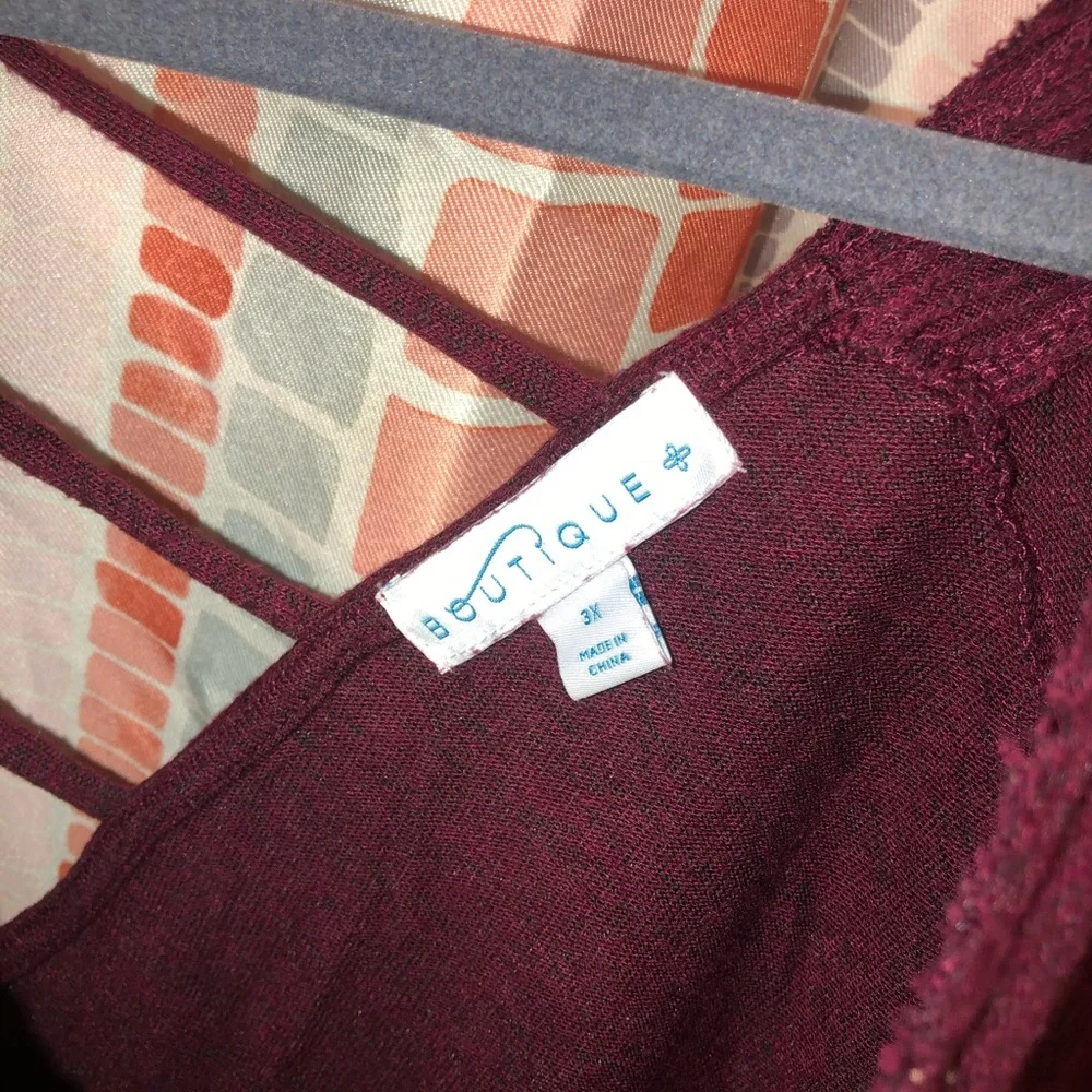 Maroon Long-sleeve Tunic Top with Vneck & Strap Detail on Back, Size 3X - Picture 3 of 9